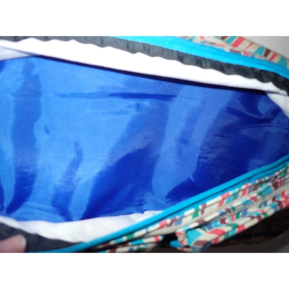 KAVU Sling Backpack Rope Bag Geometric Pattern Multicolored - Picture 4 of 4